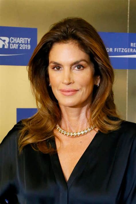 what is cindy crawford's net worth
